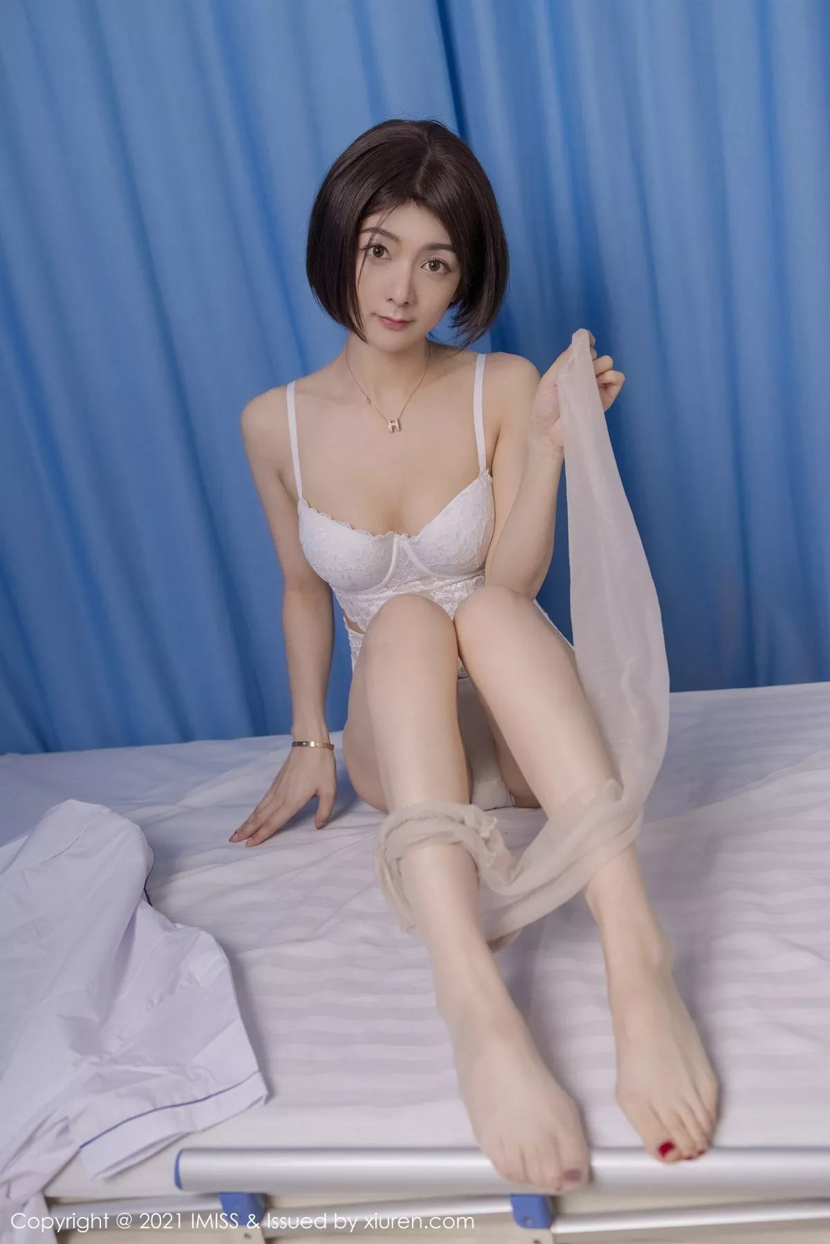 秀人集.com_[IMISS爱蜜社]Vol.580_女神Angela00淡雅靓丽护士制服露性感白色内衣迷人诱惑写真53P