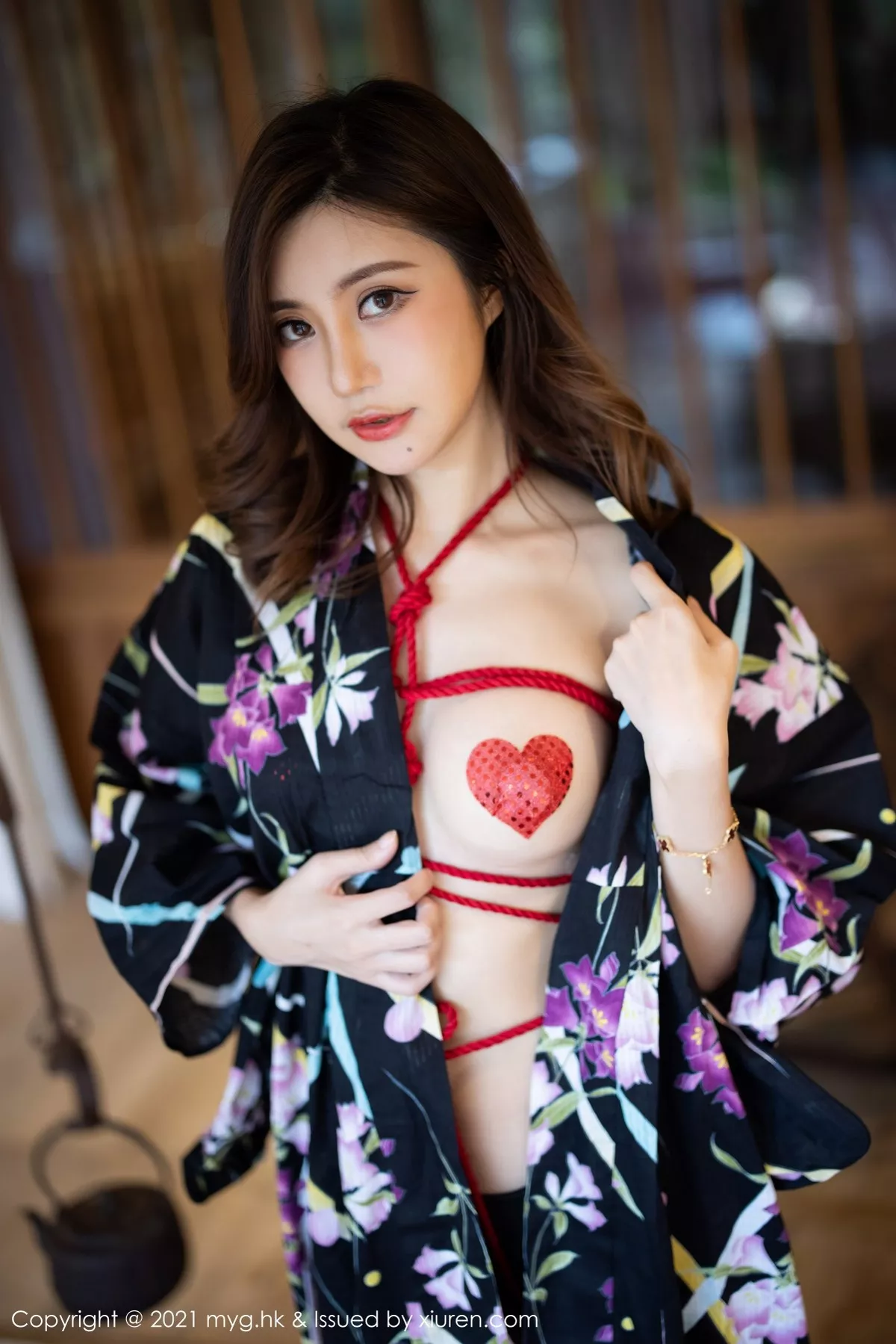 秀人集.com_[MyGirl美媛馆]Vol.594_女神绮里嘉Carina长三角旅拍私房情趣捆绑露豪乳遮点诱惑写真72P