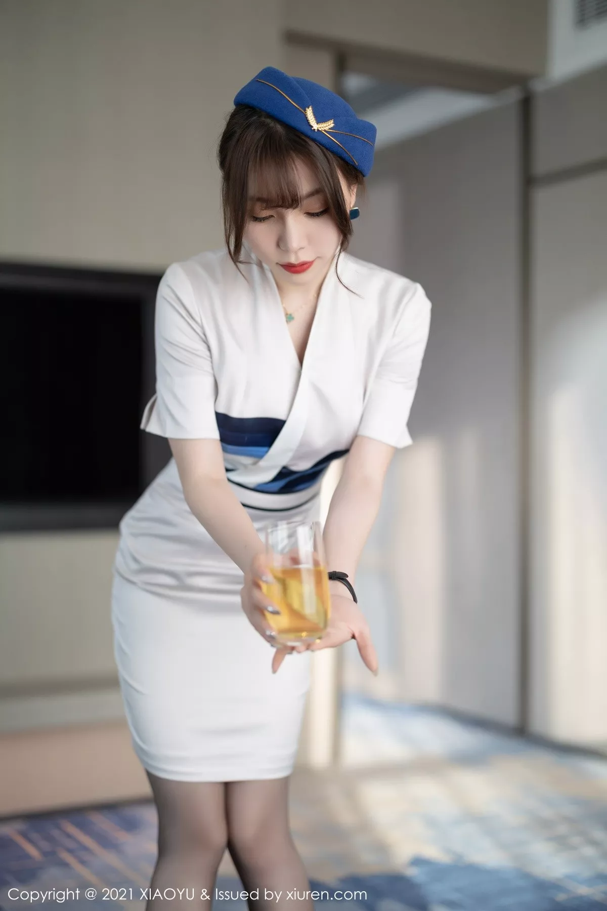 秀人集.com_[XiaoYu画语界]Vol.642_女神芝芝Booty私房脱空乘制服露性感内衣秀完美身材诱惑写真90P